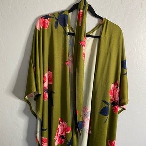 BNWT Size sm/med Lularoe Floral Caftan